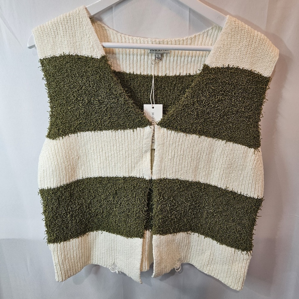 Moon River Sweater Vest NWT Green Knit Texture/Cream Rib Size L Indie Cozy Fuzzy